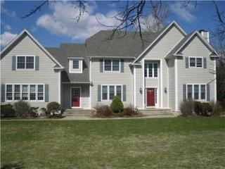54 Coppergate Ln, Warwick, NY 10990-2564