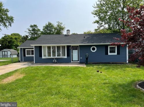 272 Guilford Rd, Fairless Hills, PA 19030-1312