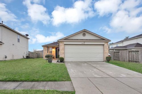 9322 Norwood Trails Dr, Humble, TX 77396-2961