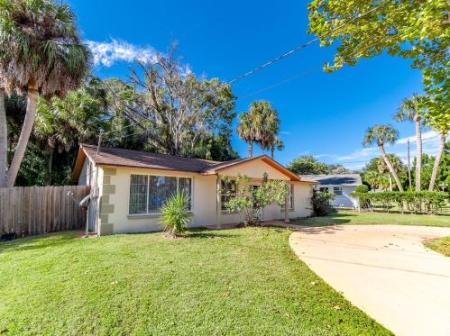 7451 Astor Dr, New Port Richey, FL 34652-1207