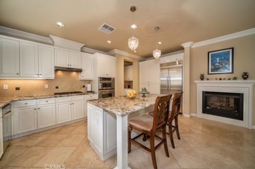 1562 Green Creek Trl, Beaumont CA  92223-7364 exterior