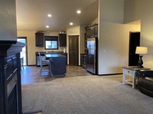 907 Lotus Trl, Menasha WI  54952-8852 exterior