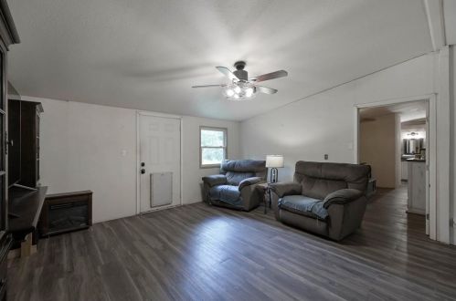 16501 Williams Rd, Conroe TX 77303-3496 exterior