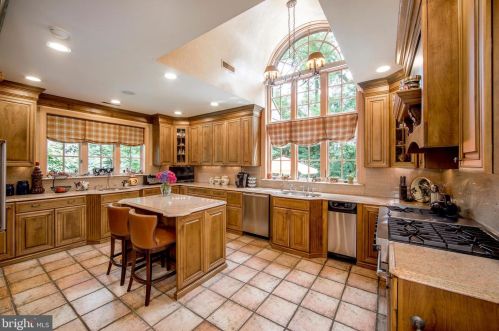 541 College Ave, Haverford PA  19041-1011 exterior