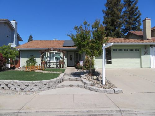 2822 Whitewood Ct, Valley Home, CA 95361-8222