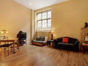 312 22nd St, New York, NY 10010-5700