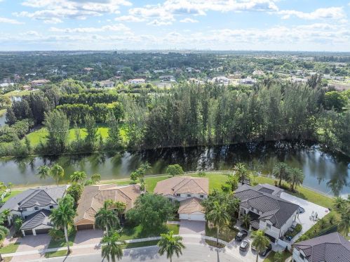 3761 144th Ave, Hollywood FL  33027-3785 exterior