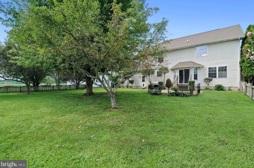 195 Apple Blossom Dr, Camden-Wy DE  19934-1970 exterior