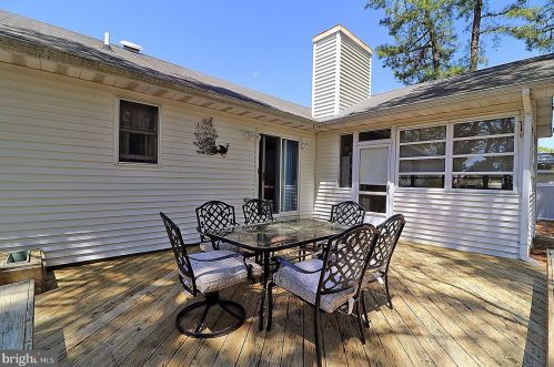 1555 Dee Rd, Lacey NJ  08731-3411 exterior