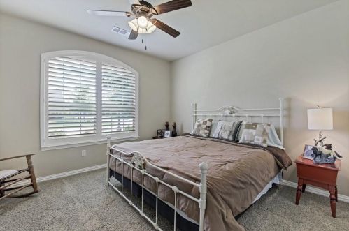 11901 Glenbrook St, Denton TX  76207-6821 exterior