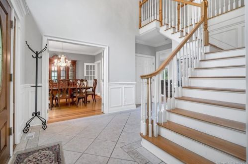47 Horseshoe Ridge Rd, Sandy Hook, CT 06482-1075