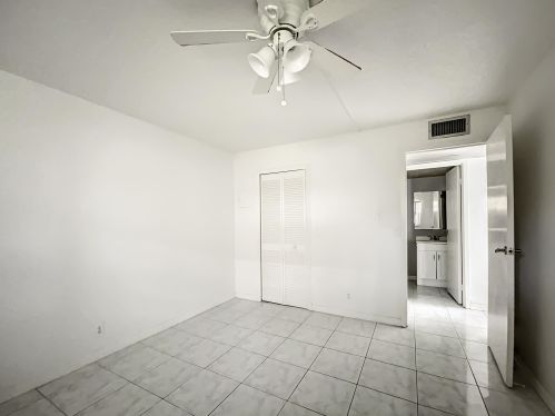 628 Saxony, Delray Beach FL  33446-1056 exterior