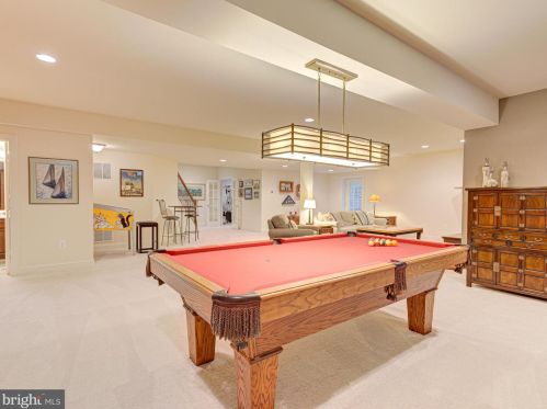 20500 Stone Fox Ct, Leesburg VA 20175-7223 exterior