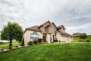 2002 Highlands Dr, Latrobe, PA 15650-9553