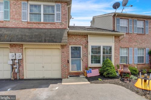 105 Independence Ct, Blandon, PA 19510-9675