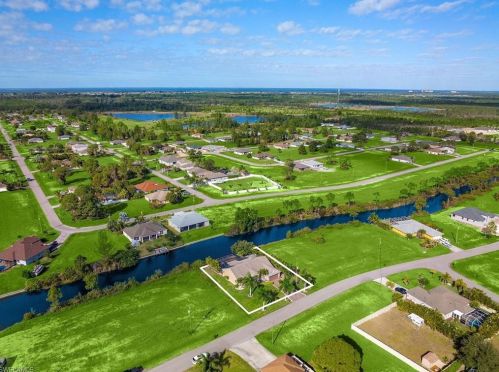2630 26th Ave, Cape Coral, FL 33993-8279