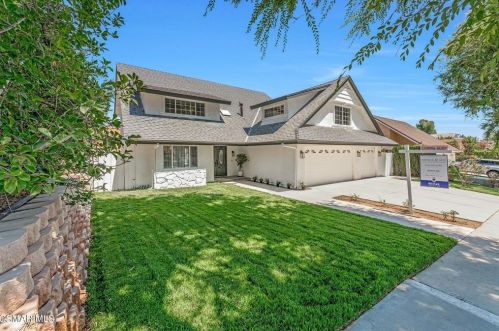 5226 Edgeware Dr, Calabasas CA  91301-2319 exterior