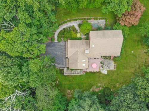 75 Great Ring Rd, Sandy Hook CT 06482-1605 exterior