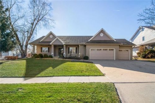 2114 Ridgewood Dr, Ivy, IA 50009-2604