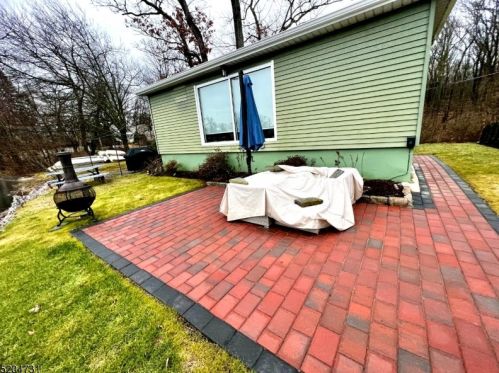 62 Upper Rainbow Trl, Parsippany NJ  07834-3320 exterior