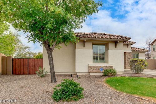 2543 Bridgeport Pkwy, Gilbert, AZ 85295-2357