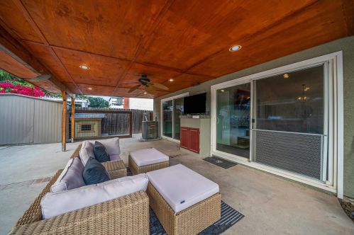 29083 Palm View St, Lake Elsinore CA  92530-7210 exterior