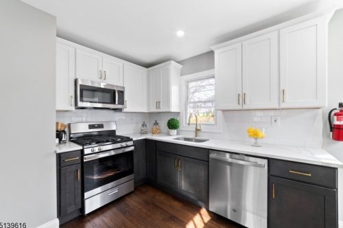 8 Mary Ln, Fanwood NJ  07023-1009 exterior