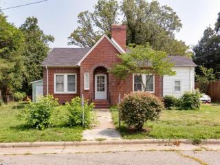 3311 Beck St, Greensboro, NC 27405-7412