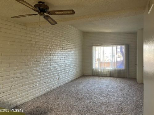 817 Camino Seco, Tucson AZ  85710-2629 exterior