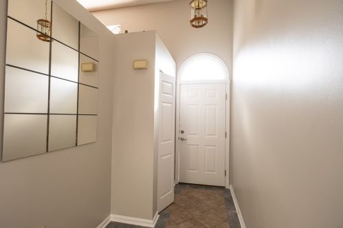 2588 Hawthorne Dr, Noblestown, PA 15071-1404