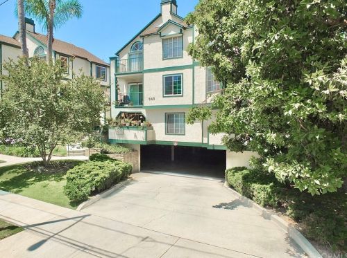 645 Ohio Ave, Long Beach, CA 90814-1261