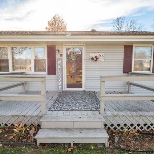 570 Johnston Rd, New Wilmington, PA 16142-4204