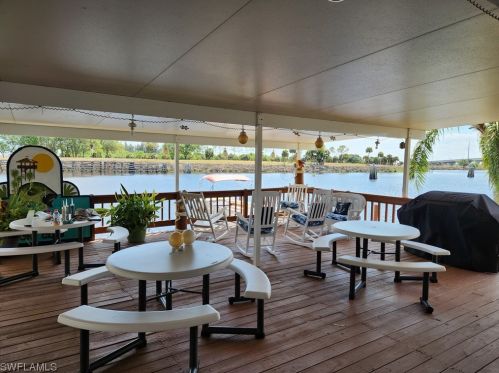 848 Yacht Club Way, Moore Haven FL  33471-2822 exterior