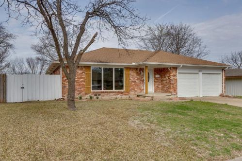 2337 Chart Dr, Dallas, TX 75228-5305