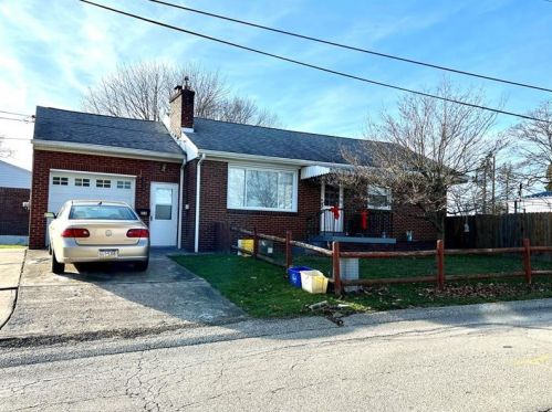 124 Allen St, New Kensington, PA 15068-3113