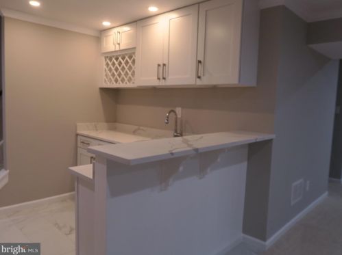 6251 Garretson St, Springfield VA  22015-3521 exterior