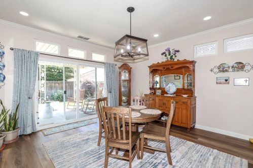 3387 Four Seasons Dr, Turlock CA  95382-9713 exterior