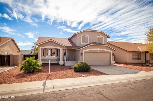 4201 Fallen Leaf Ln, Glendale, AZ 85310-5167
