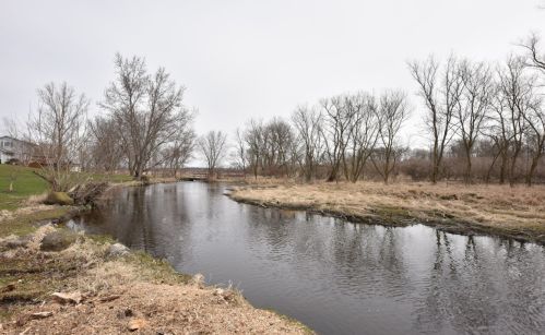 1173 Riverbend Dr, Hartford, WI 53027-8605