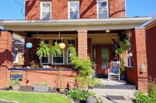 238 Lavina Ave, Pittsburgh, PA 15216-1610