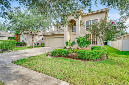 14935 52nd St, Hollywood, FL 33027-3669