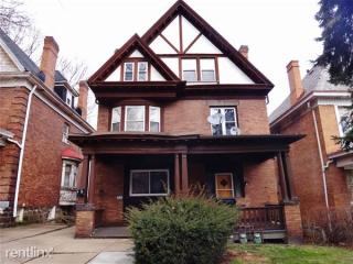 5407 Stanton Ave, Pittsburgh PA  15206-2039 exterior