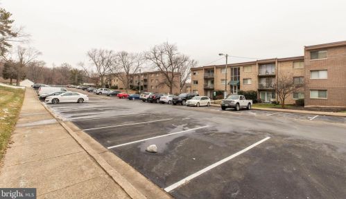 12751 Dara Dr, Woodbridge VA  22192-2751 exterior