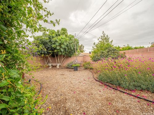 9521 Barkerville Ave, Whittier CA  90605-2915 exterior