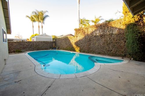 3121 Hearthside St, Orange, CA 92865-1217