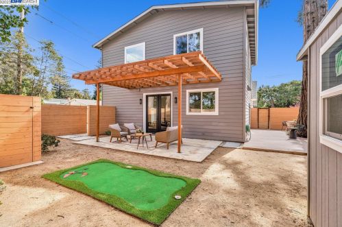 19525 Forest Ave, Hayward CA  94546-3519 exterior