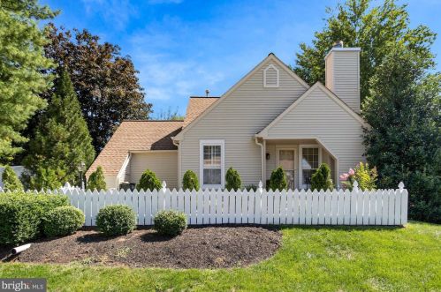 1602 Mcnelis Dr, Southampton, PA 18966-4024