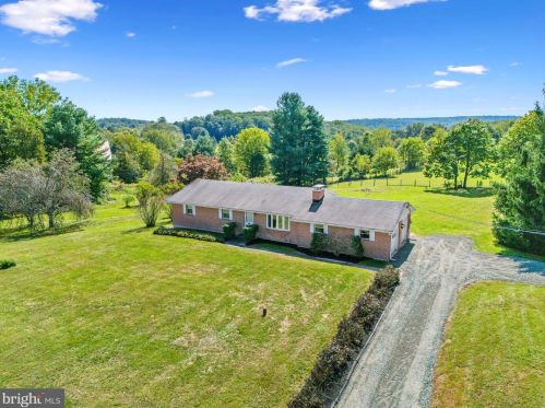 2444 Ridge Rd, Marsh, PA 19520-9018