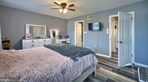 3 Fairfax Vlg, Harrisburg PA  17112-9557 exterior