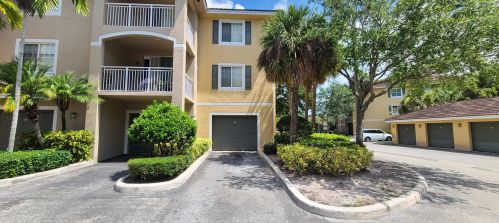 6426 Emerald Dunes Dr, West Palm Beach, FL 33411-2765